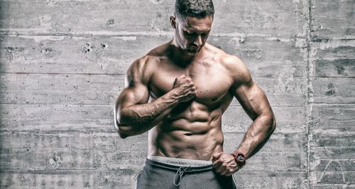 In che modo gli steroidi accelerano il recupero post-allenamento?